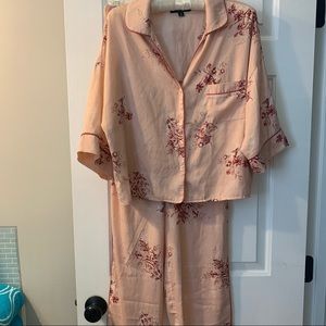 NWOT KAARI BLUE silk pink blossom pajama set- Medium